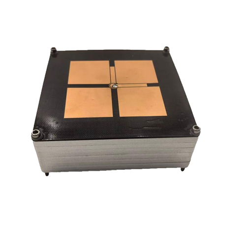 宽带圆极化高增益天线